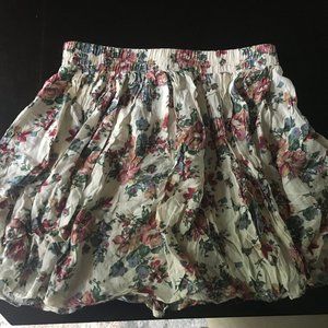 BRANDY MELVILLE FLORAL SKIRT